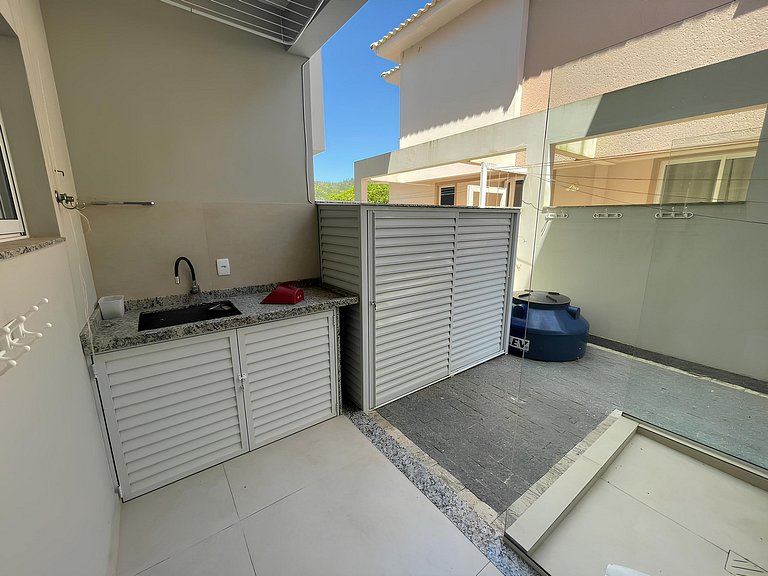 Cód 155 - Casa ampla e arejada, 280m do mar