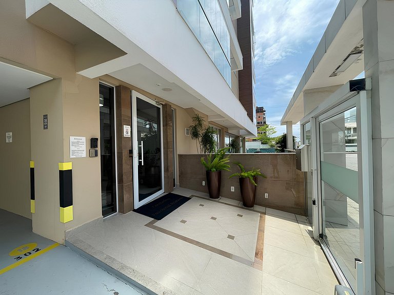 Cód 157 - Apartamento a apenas 100 metros do mar!