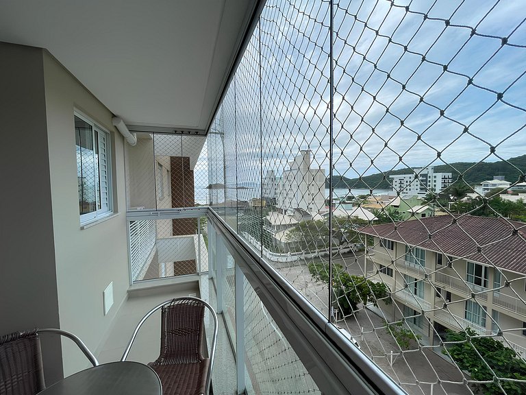 Cód 157 - Apartamento a apenas 100 metros do mar!