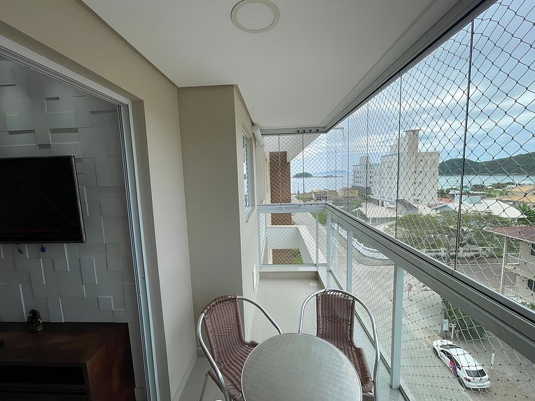 Cód 157 - Apartamento a apenas 100 metros do mar!