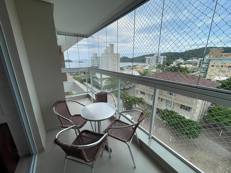 Cód 157 - Apartamento a apenas 100 metros do mar!