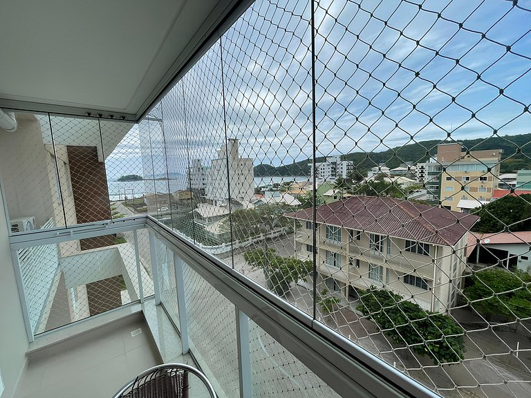 Cód 157 - Apartamento a apenas 100 metros do mar!