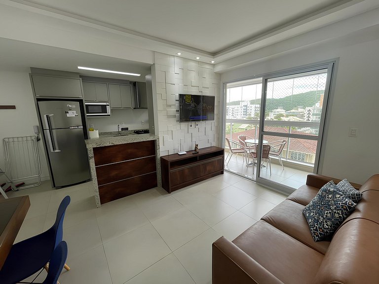 Cód 157 - Apartamento a apenas 100 metros do mar!