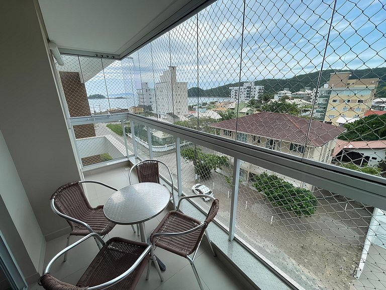 Cód 157 - Apartamento a apenas 100 metros do mar!