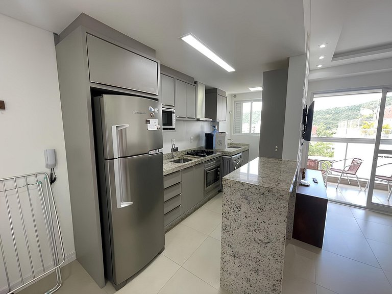Cód 157 - Apartamento a apenas 100 metros do mar!