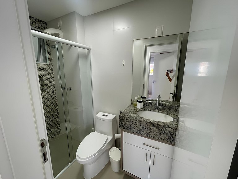 Cód 157 - Apartamento a apenas 100 metros do mar!