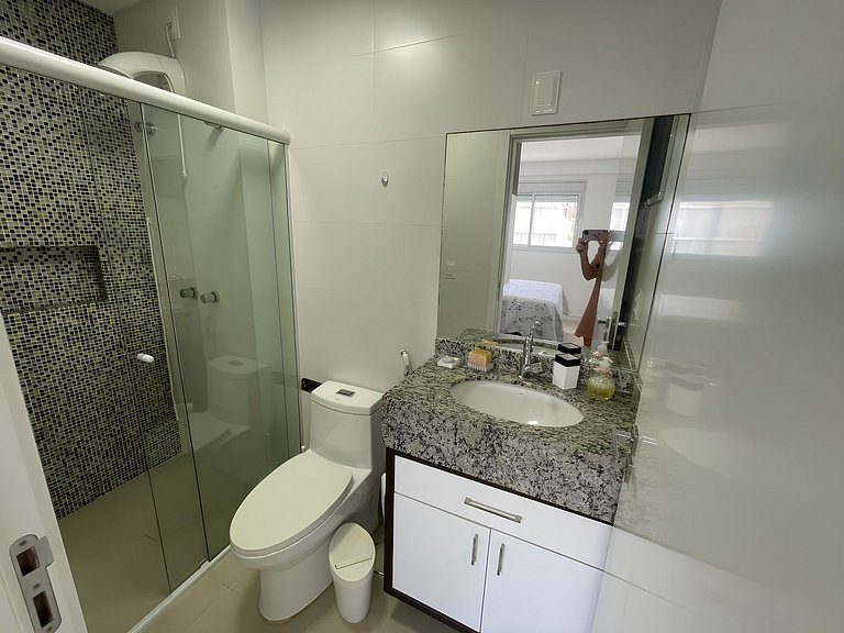 Cód 157 - Apartamento a apenas 100 metros do mar!