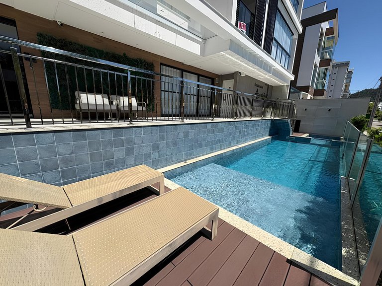 Cód 161 - Apartamento com Spa privativa a 100m do mar