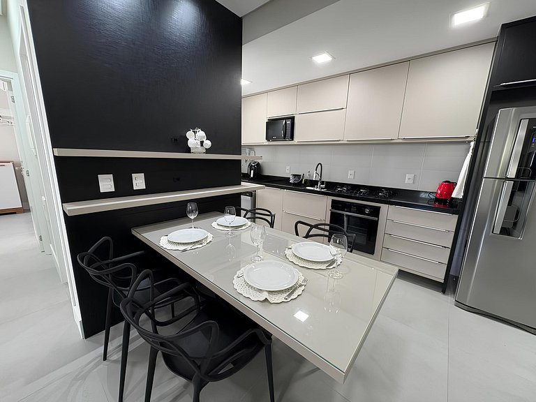 Cód 161 - Apartamento com Spa privativa a 100m do mar