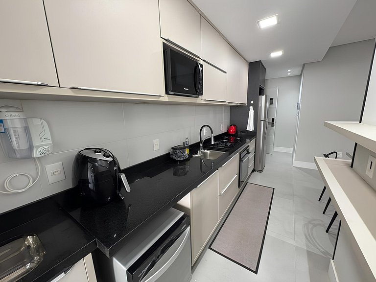 Cód 161 - Apartamento com Spa privativa a 100m do mar