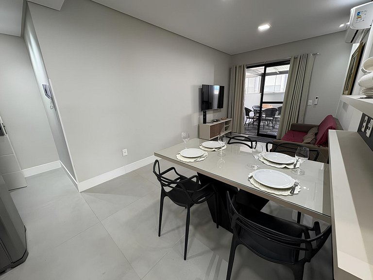 Cód 161 - Apartamento com Spa privativa a 100m do mar