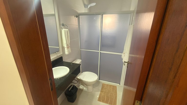 Cód 184- Apartamento aconchegante á 70m do mar.