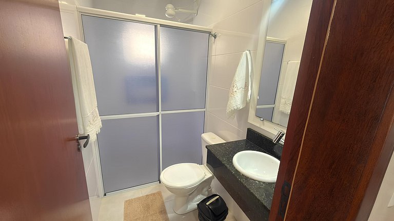 Cód 184- Apartamento aconchegante á 70m do mar.