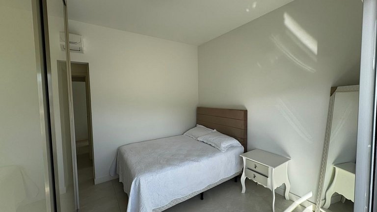 Cód 131- belo apartamento  á 280 metros do mar