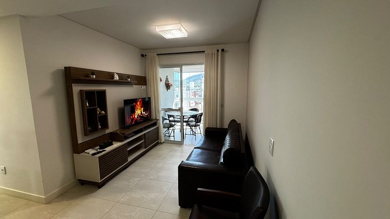 Cód 131- belo apartamento  á 280 metros do mar