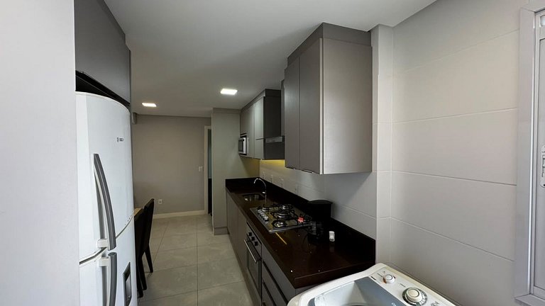 Cód 131- belo apartamento  á 280 metros do mar