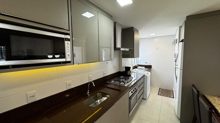 Cód 131- belo apartamento  á 280 metros do mar