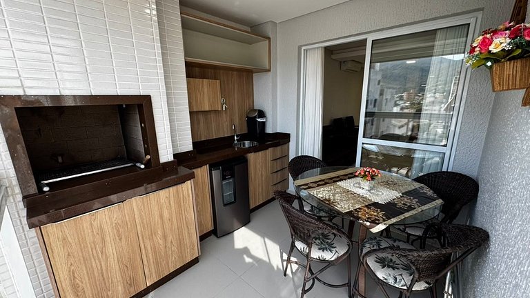 Cód 131- belo apartamento  á 280 metros do mar