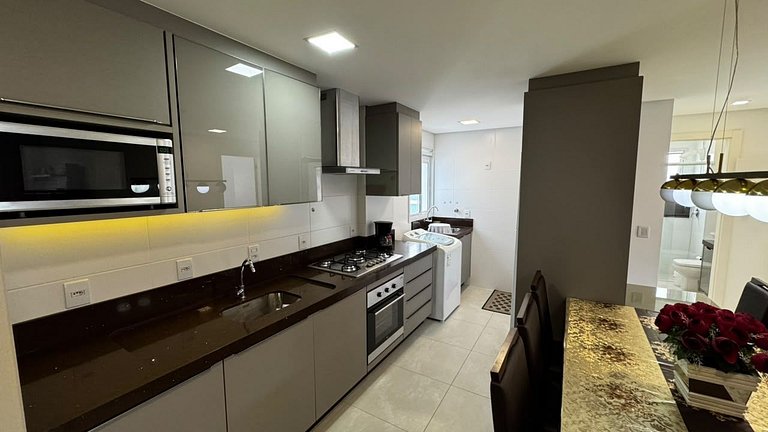 Cód 131- belo apartamento  á 280 metros do mar
