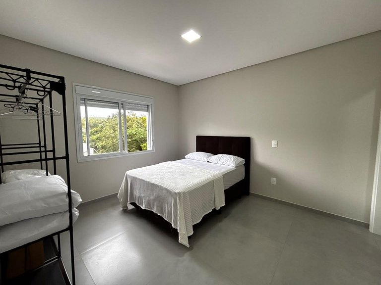 Cód 90 - Apartamento á 150m do mar