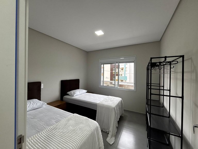 Cód 90 - Apartamento á 150m do mar
