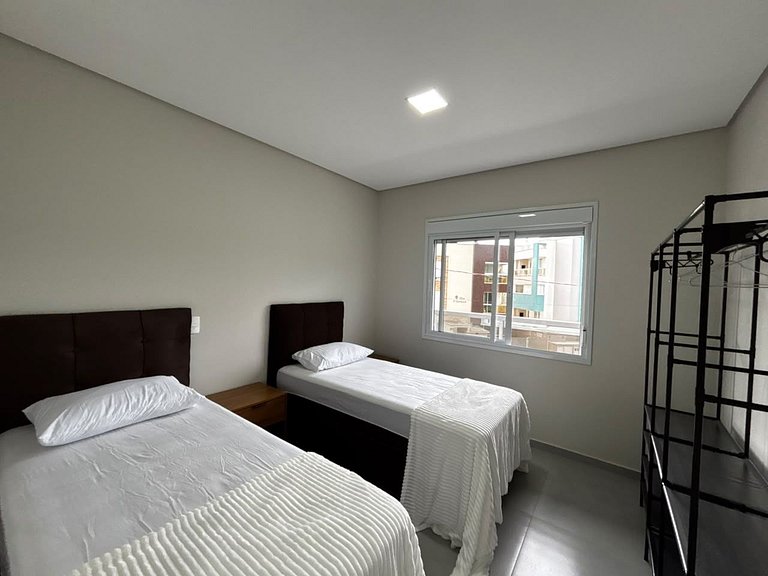 Cód 90 - Apartamento á 150m do mar