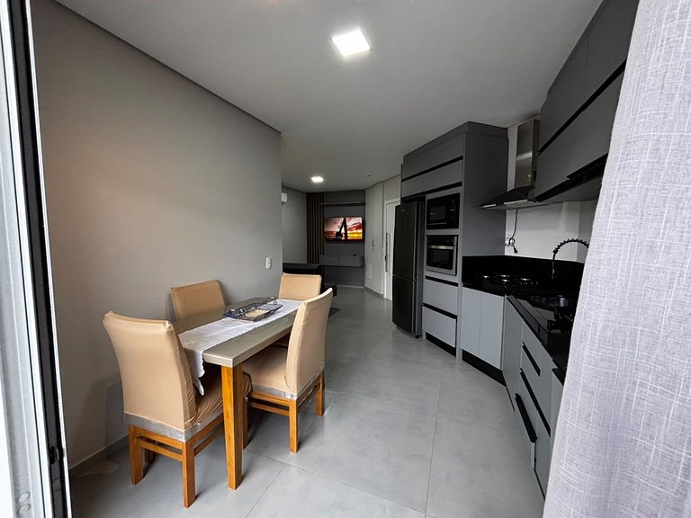 Cód 90 - Apartamento á 150m do mar