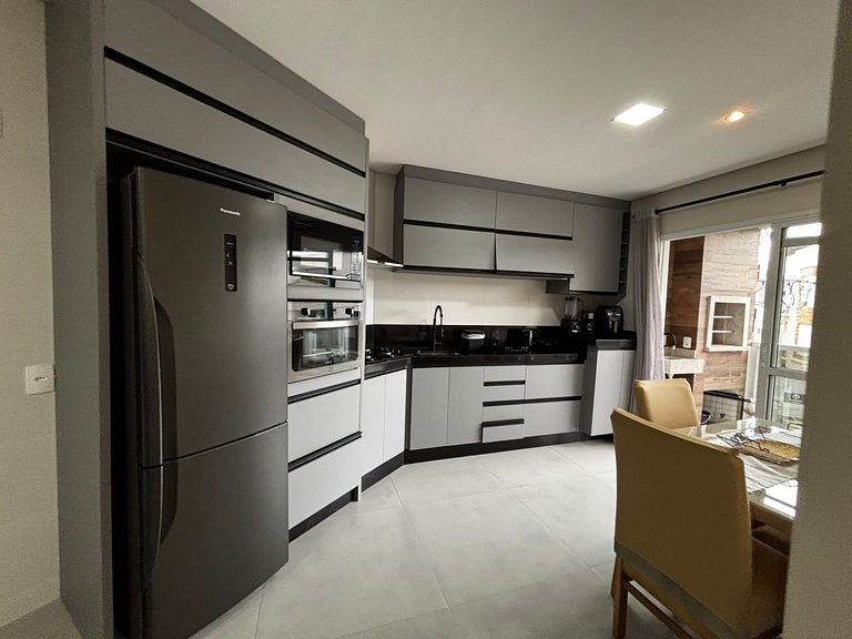 Cód 90 - Apartamento á 150m do mar