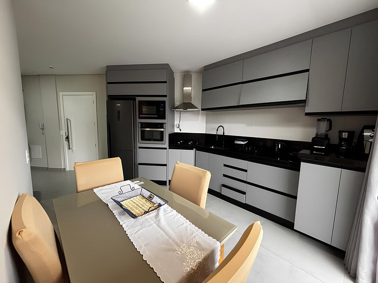 Cód 90 - Apartamento á 150m do mar
