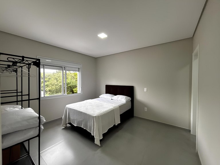 Cód 90 - Apartamento á 150m do mar