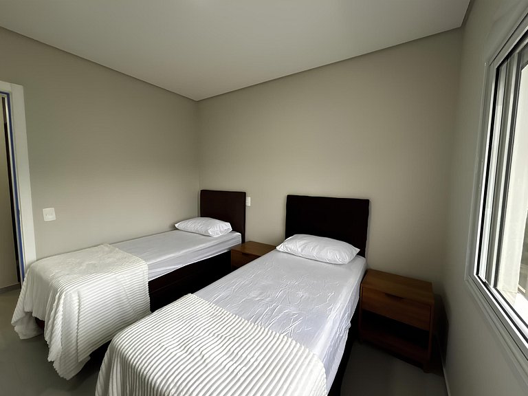 Cód 90 - Apartamento á 150m do mar