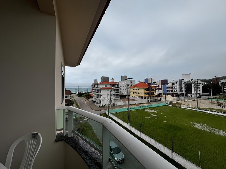 Cód 185-Ap. aconchegante a 70m do mar